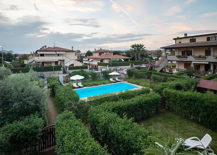 Follonica s - Pool & Relax