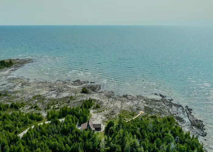 Lands End Private Tobermory Waterfront Escape