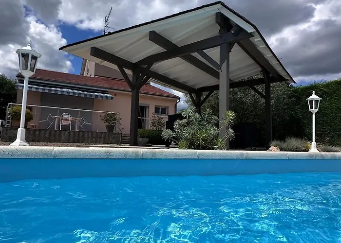 Belle maison au coeur de Beaune avec piscine privée, Cabotte Dionysos