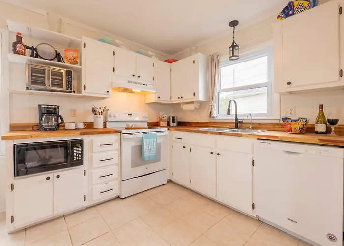 Beachside 4Bdrm Emerald Isle