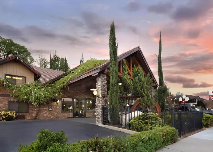 Family Hotel: Best Western Plus Yosemite Gateway Inn