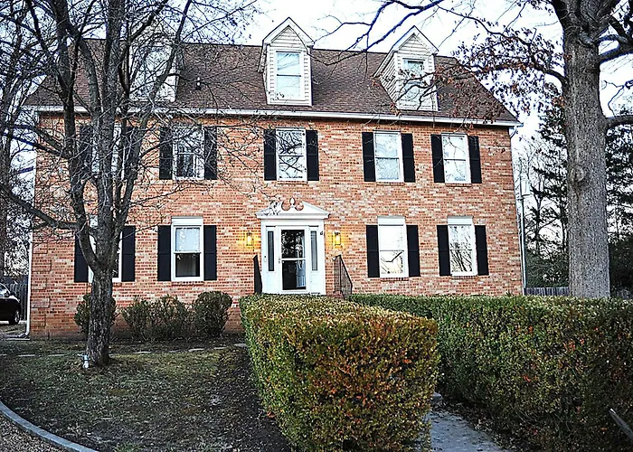 The Deluxe Oasis In The North West Suburbs Of Richmond