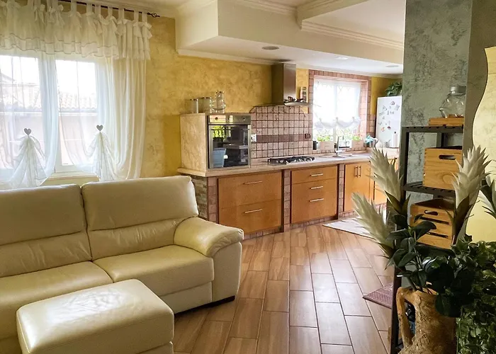 Villa Dal Pescatore Apartment - Elegant Retreat Between Anzio & Nettuno With Garden And Refined Patio - Train Station 500Mt