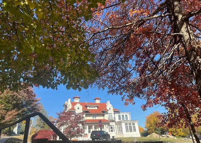 Gorgeous Boston Home Str-26-7