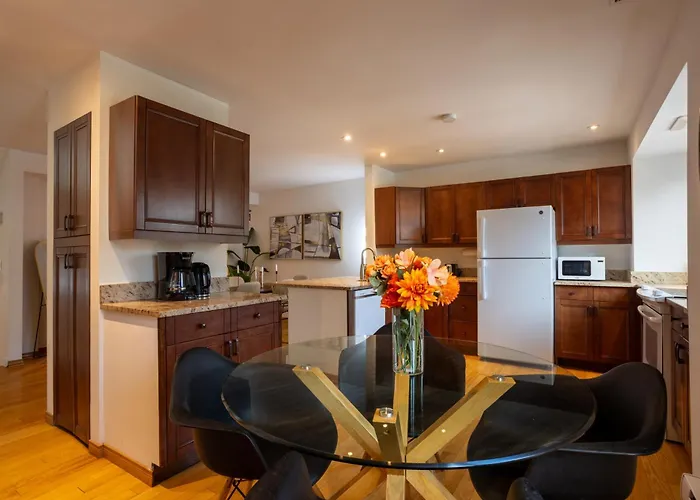 Beautiful Villa In Downtown Griffintown