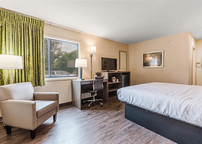 Econo Lodge Cherokee Near Island Park
