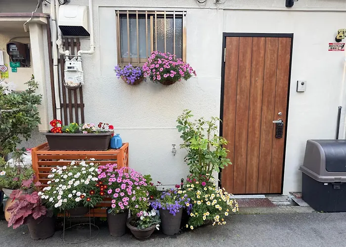Namba Shinsaibashi 10 Mins Reiko Guest House