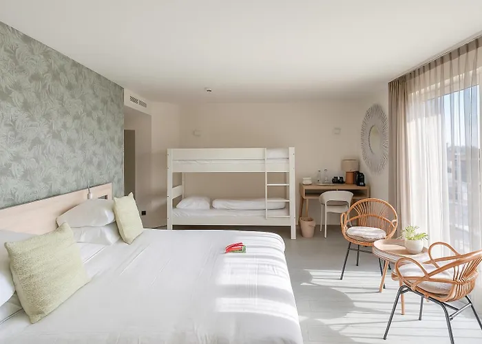 Beach Hotel Helios By Cw Hotel Collection