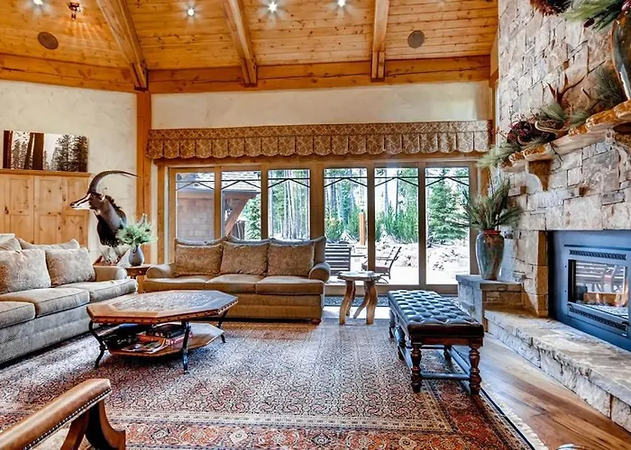 Hatari Lodge Holiday Home