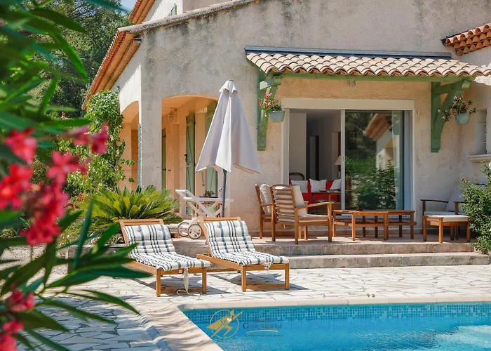 Rez de Villa provençal avec Belle Piscine privée et Parking