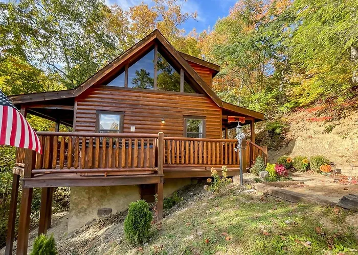 Cozy Cabin - Beautiful Mountain Views, Hot Tub + Pool Table