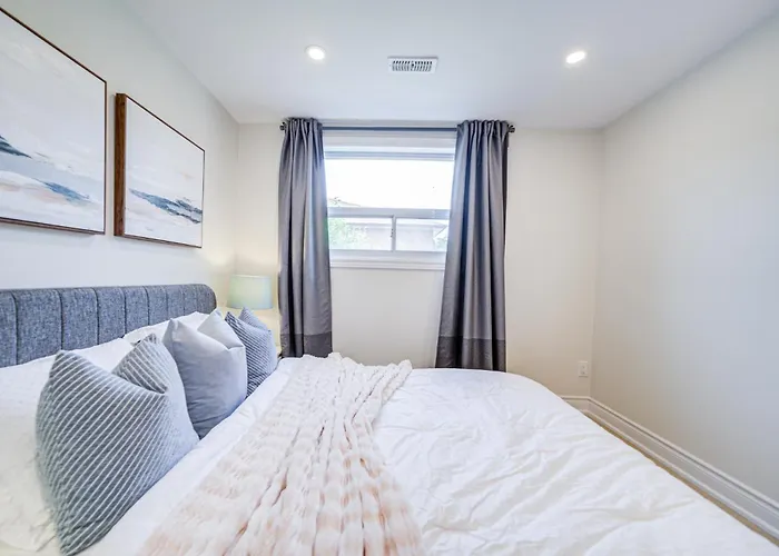Nest In Orchard-Main Unit Room