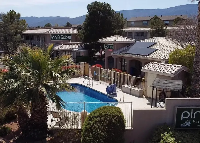 Pines Inn & Suites