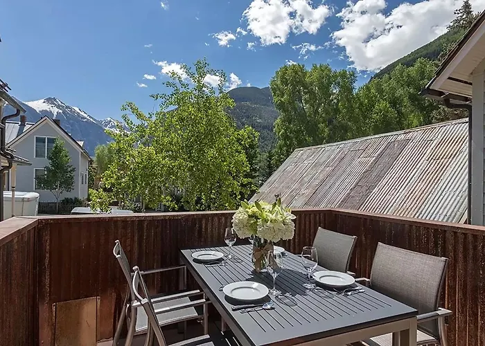 South Oak Retreat - Convenient Luxury By Gondola!