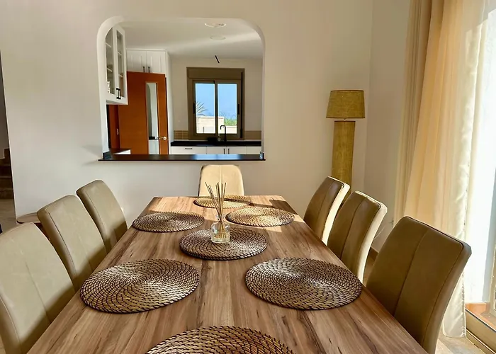 Casa Laguna