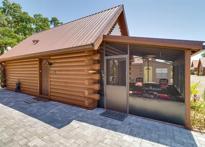 Access To Lake Okeechobee: Cabin W/ Perks!