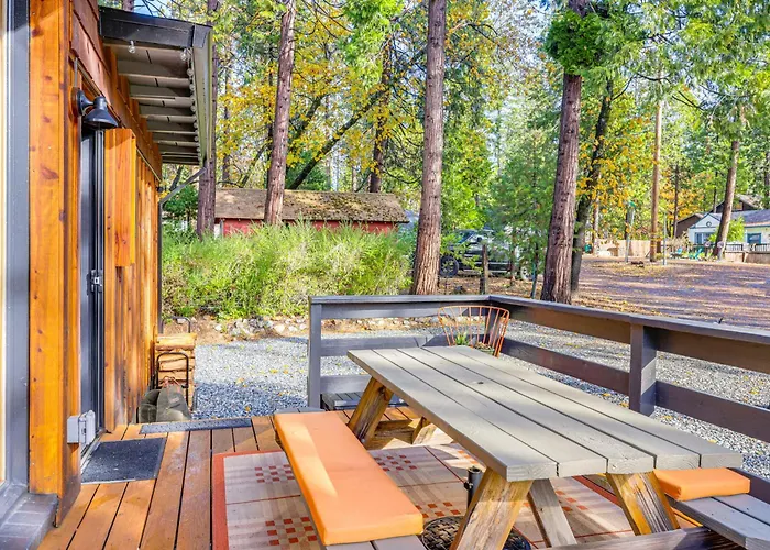 Walk To Golf, Lake: Twain Harte Cabin W/ Fireplace