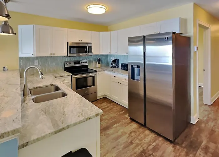 Put-In-Bay Waterfront Condo #208