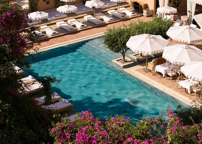 Hotel with pool: The Margi