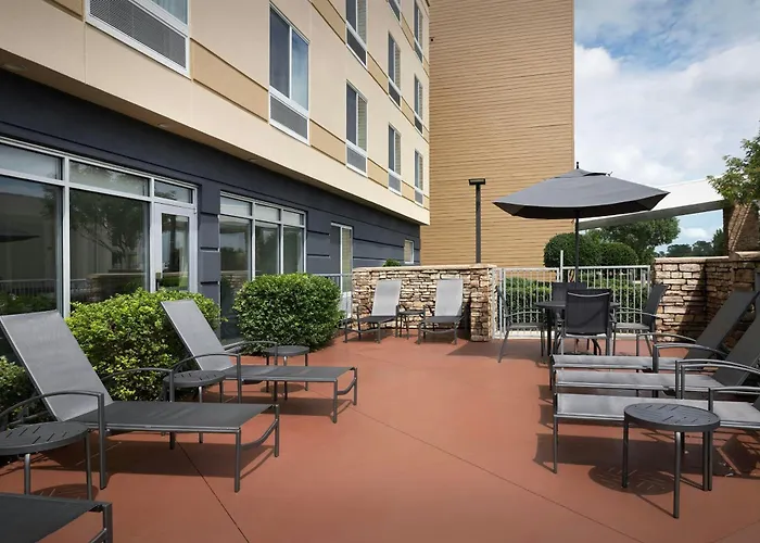 Fairfield Inn & Suites By Marriott Fayetteville North