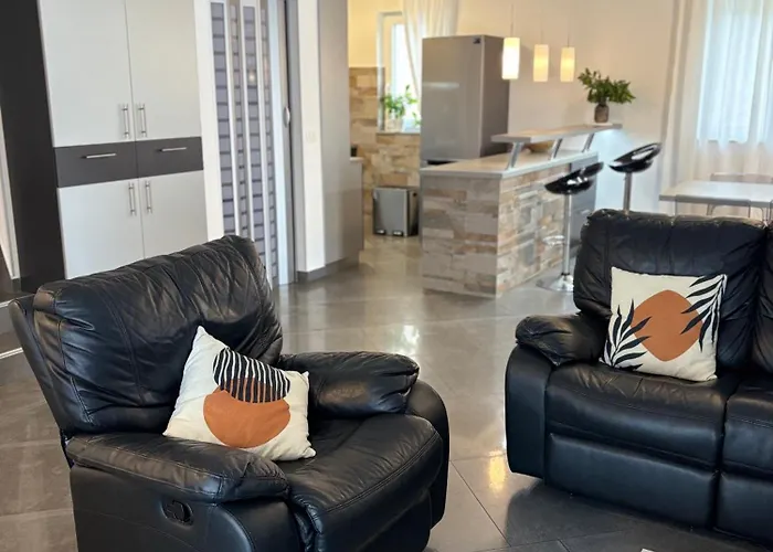 Villa Silver Novigrad With Private Pool