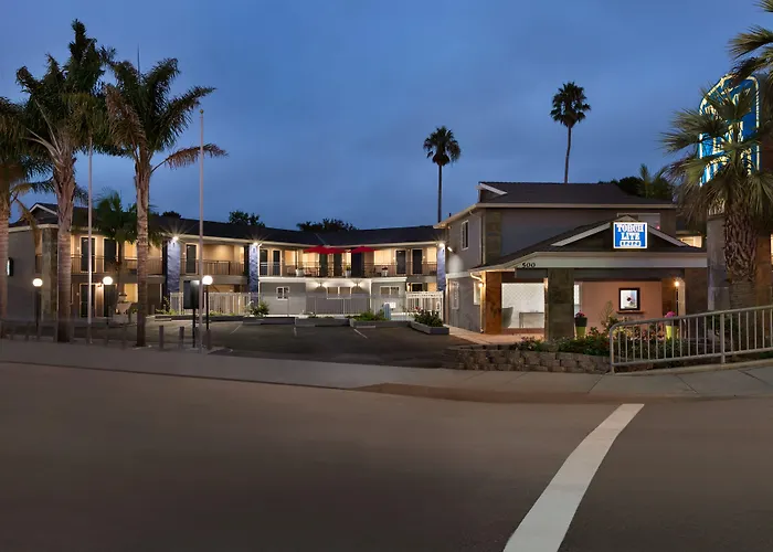 Сity center hotels Torch Lite Inn At The Beach Boardwalk