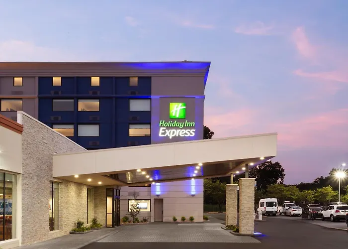 Beach Hotels Holiday Inn Express Atlanta Airport - North, An Ihg