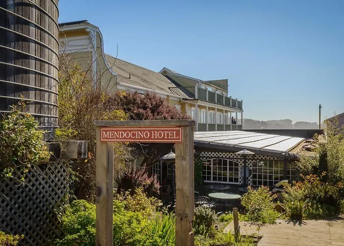 Pets Allowed Hotel Mendocino & Garden