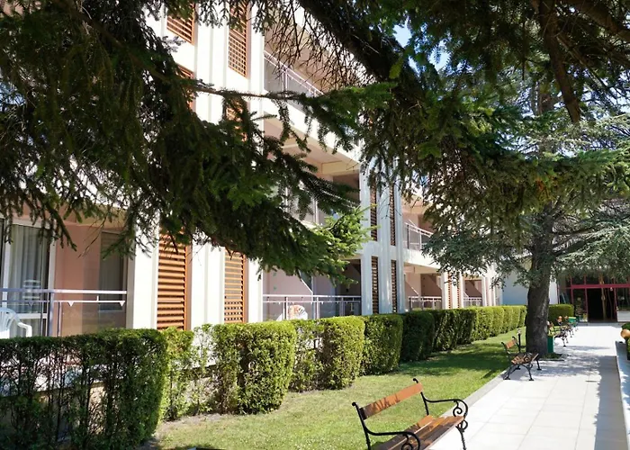 Dit Evrika Beach Club Hotel