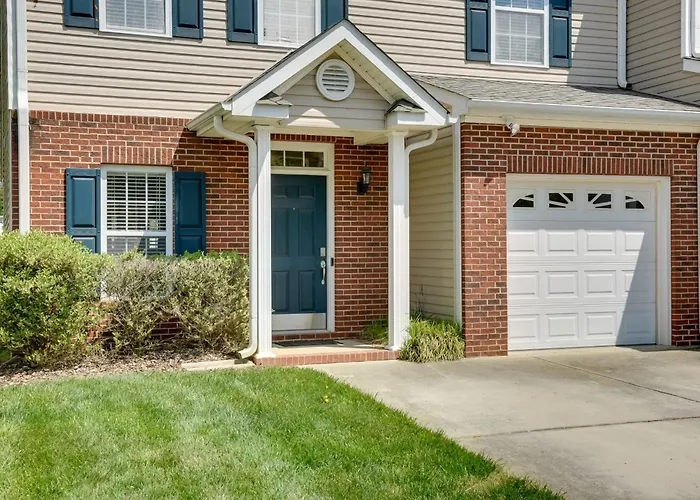 Inviting High Point Townhome With Patio + Privacy!