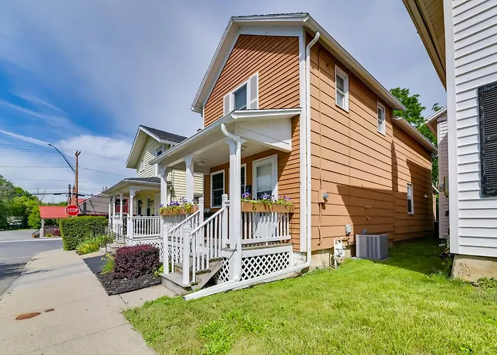 Walk To Parks & Dining: Cozy Canandaigua Home!