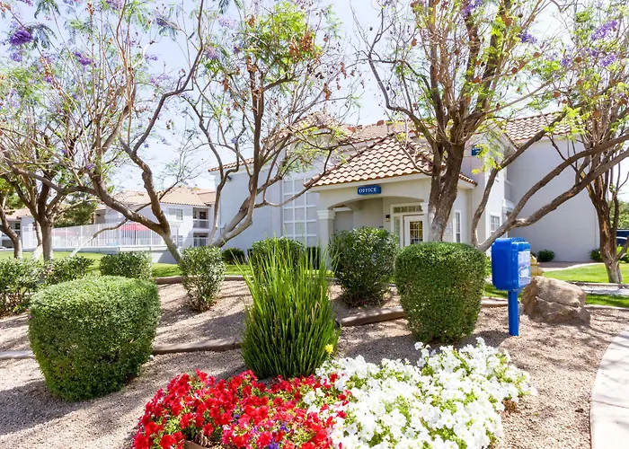 Cheap hotel: Studio 6-Tempe, Az