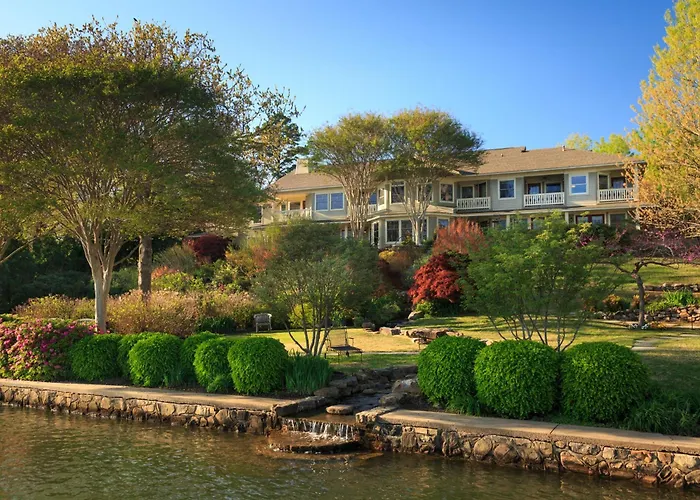 Boutique hotels Lookout Point Lakeside Inn