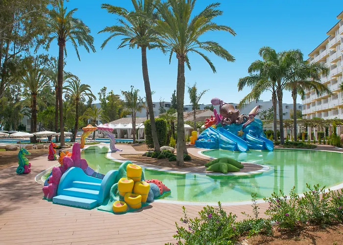 Iberostar Waves Ciudad Blanca