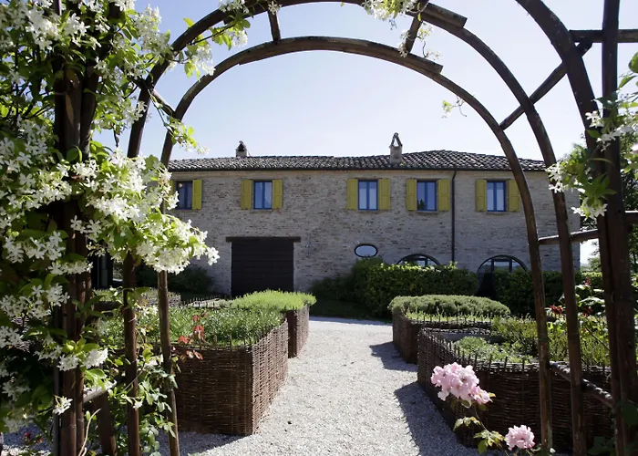 Urbino Resort - Tenuta Santi Giacomo e Filippo