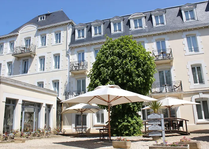 Hôtel avec piscine: Grand Hotel De Courtoisville