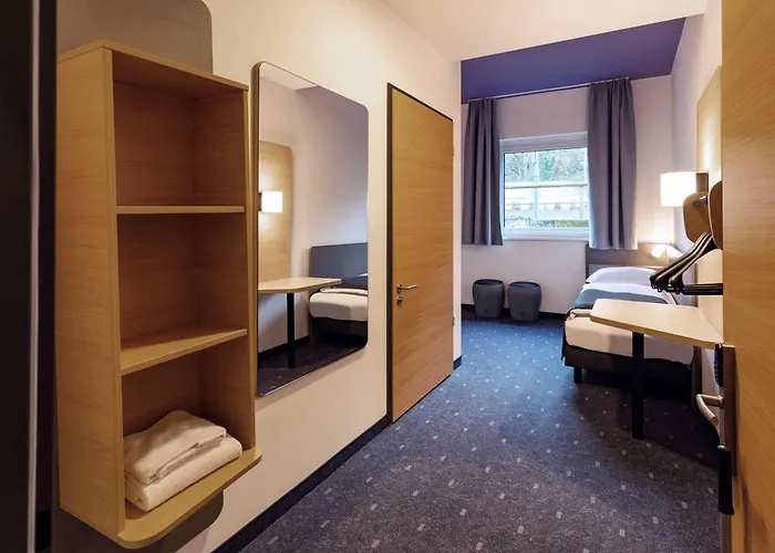 Köln-West Romantik Hotel