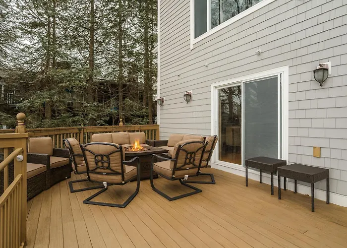 Spacious Oceanview Villa Elegant Coastal Escape, Sleeps 22