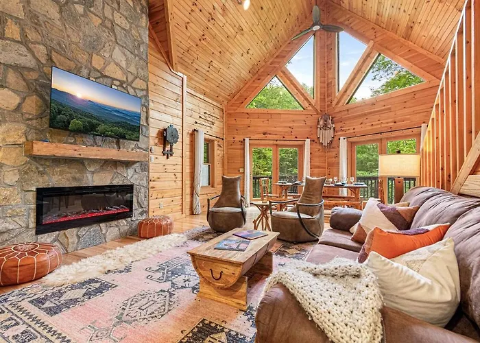 Creekside Log Cabin With Hot Tub & Arcade Games