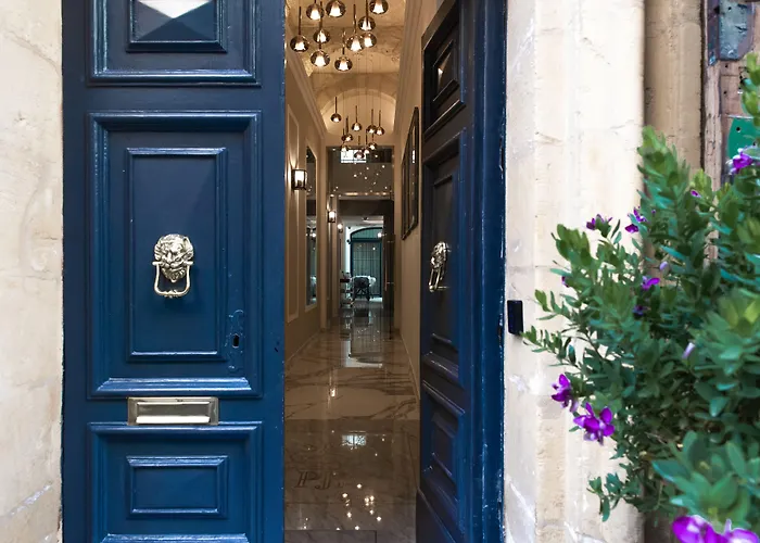 1926 Le Parisot Boutique Suites