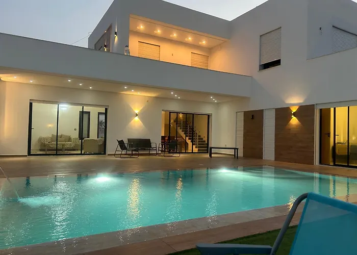 Villa Haute standing à coté plage Hassi jerbi