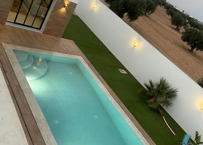 Villa Haute standing à coté plage Hassi jerbi
