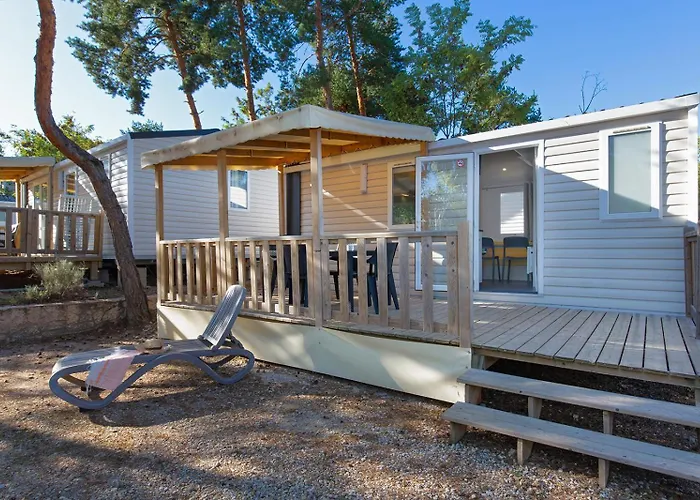 Camping La Pinède