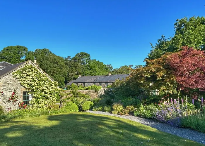 The Stable Yard House At Burtown House & Gardens