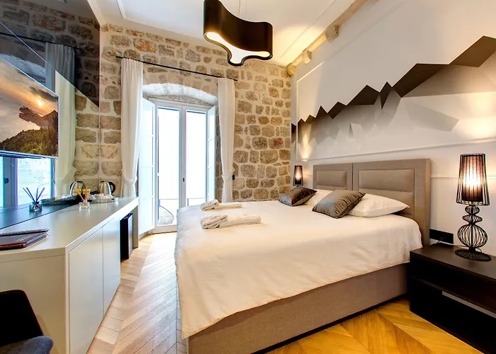 Guest House Forty-Four