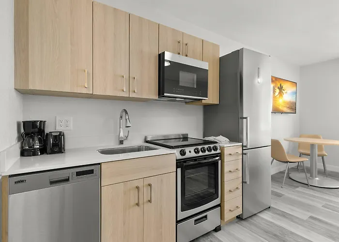 Grand Shores West