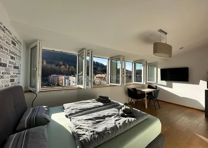 Moderne s In Attraktivem Altbau