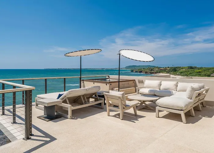 Quetzal V By Rove Travel - Ph With Terrace & Hot Tub