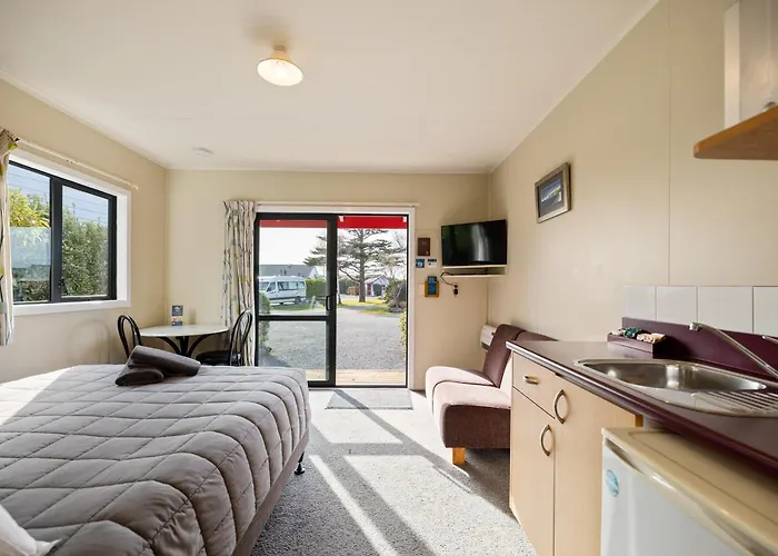 Сity center hotels Kaikoura Top 10 Holiday Park