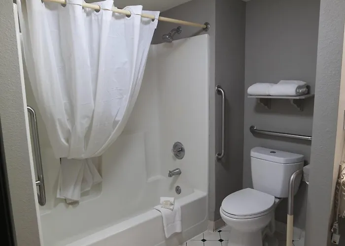 Vacation rental: Super 8 By Wyndham Savannah